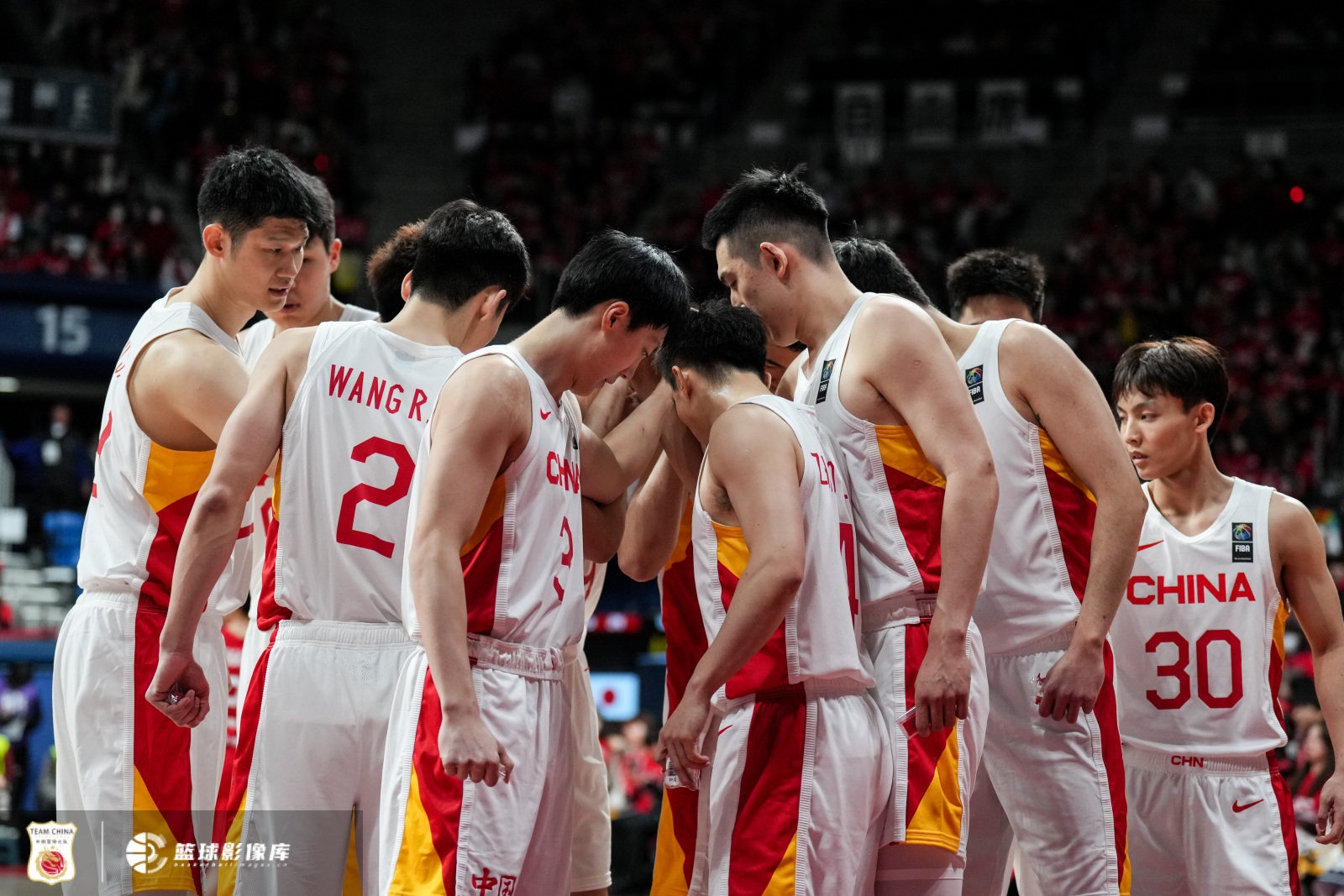 中国男篮88年来FIBA亚洲及以上级别赛事首负日本男篮！